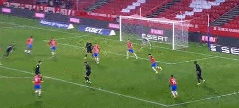 篮球湖人客场取胜，球迷直呼不容易