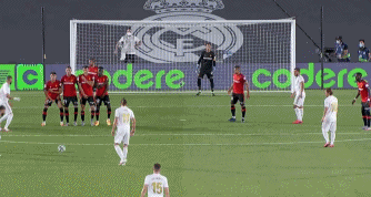 中足联细化“观众不当行为”细则：赛区将对球迷不当行为负责