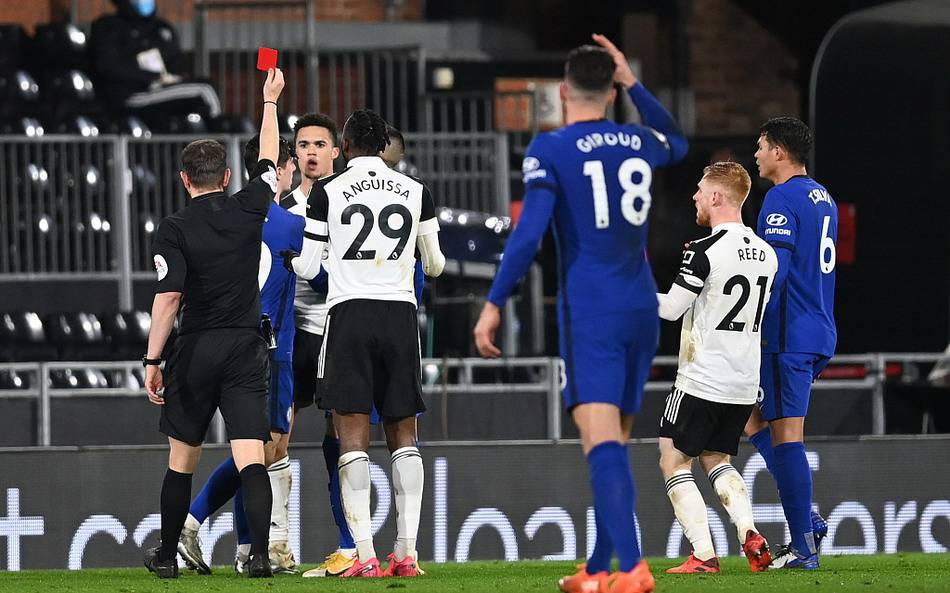 NBA半场：字母哥19分8篮板，雄鹿56-53领先步行者