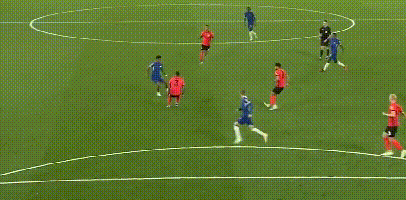 3-0！14亿豪门终结3连平紧追领头羊 神锋两记世界波15轮狂轰16球