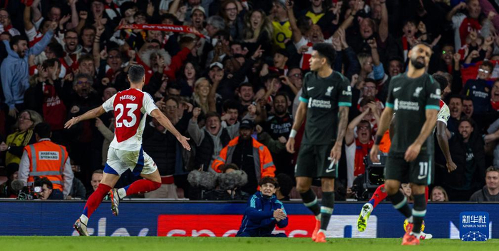 狂轰33+10+10，新星爆发创纪录，他能否拯救球队和主帅？